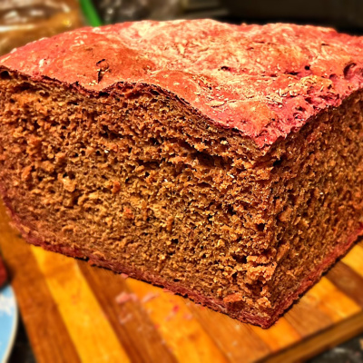 Ce-am mâncat în aventura din weekend: de la sarmale la pâine făcută cu suflet, bulz cu twist și un festin la Gerendás