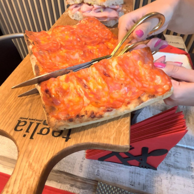 Teglia - Călătorie în sufletul Italiei, dar în București